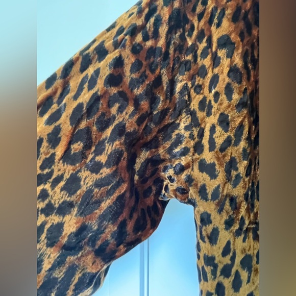VTG 90s oversized Victoria’s Secret Leopard print velvet robe - Picture 3 of 4
